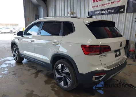 2024 Volkswagen Taos 1.5T Se z USA, uszkodzony, nr VIN 3VVVX7B24RM017498